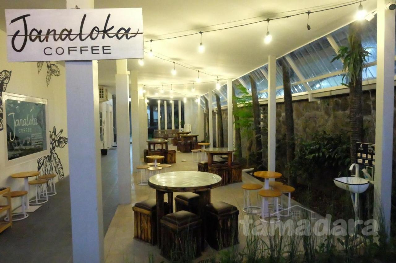 Tamadara Guesthouse Jogja Maguwo Екстер'єр фото