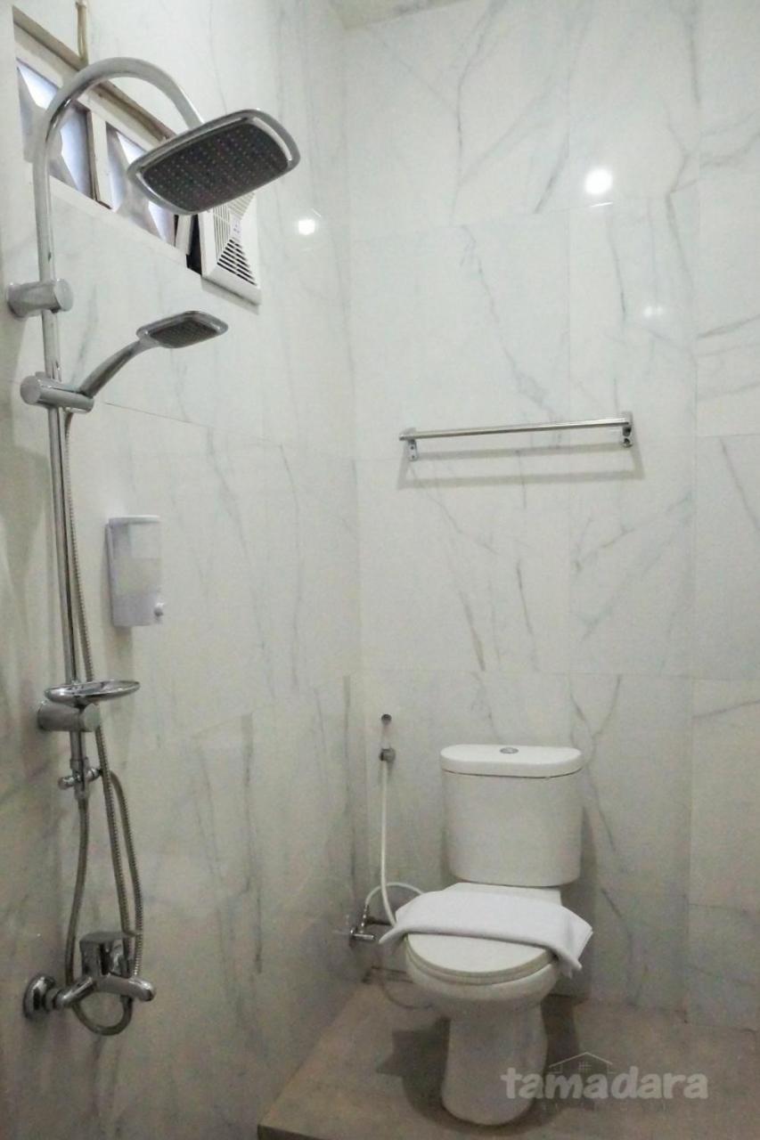 Tamadara Guesthouse Jogja Maguwo Номер фото